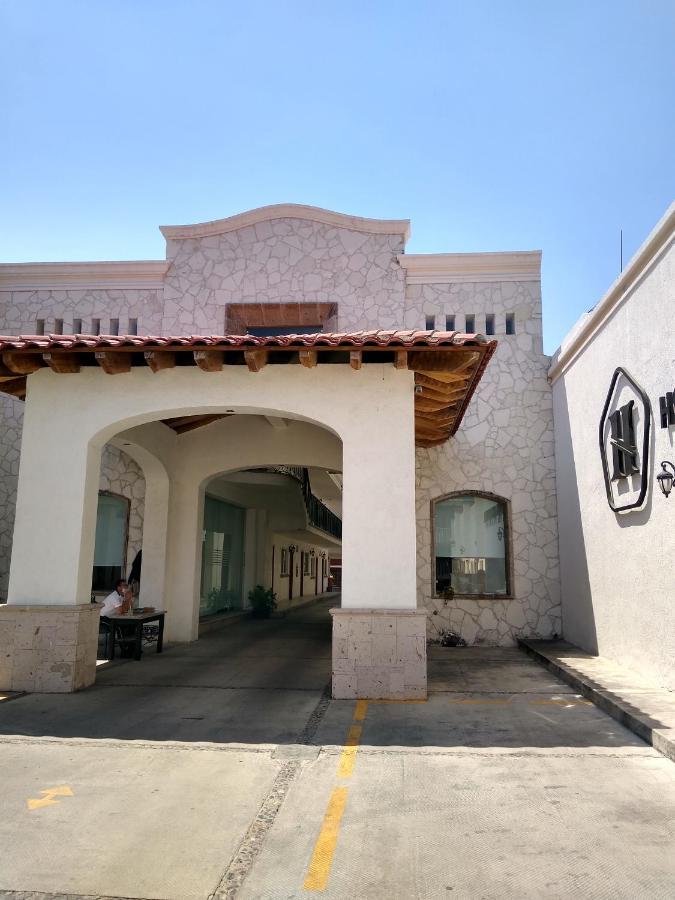 Hotel Hacienda シウダード・グスマン エクステリア 写真