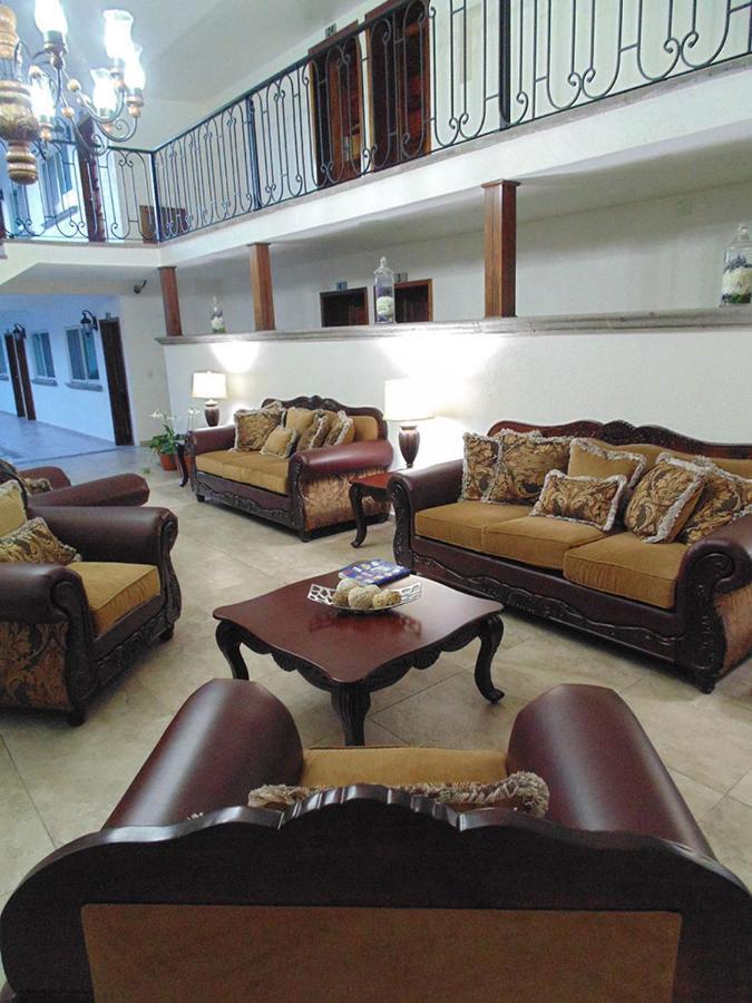 Hotel Hacienda シウダード・グスマン エクステリア 写真