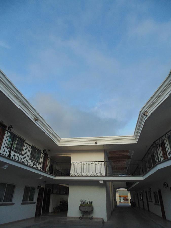 Hotel Hacienda シウダード・グスマン エクステリア 写真